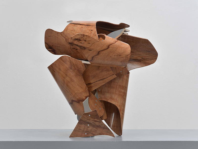 michael dekker maserung x skulptur sculpture holz lack stahl wood steel 2023 2